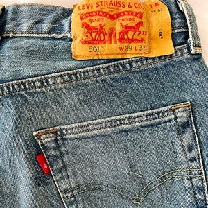 Men’s Levi’s Original 501 Jeans, Button Fly, Never Worn